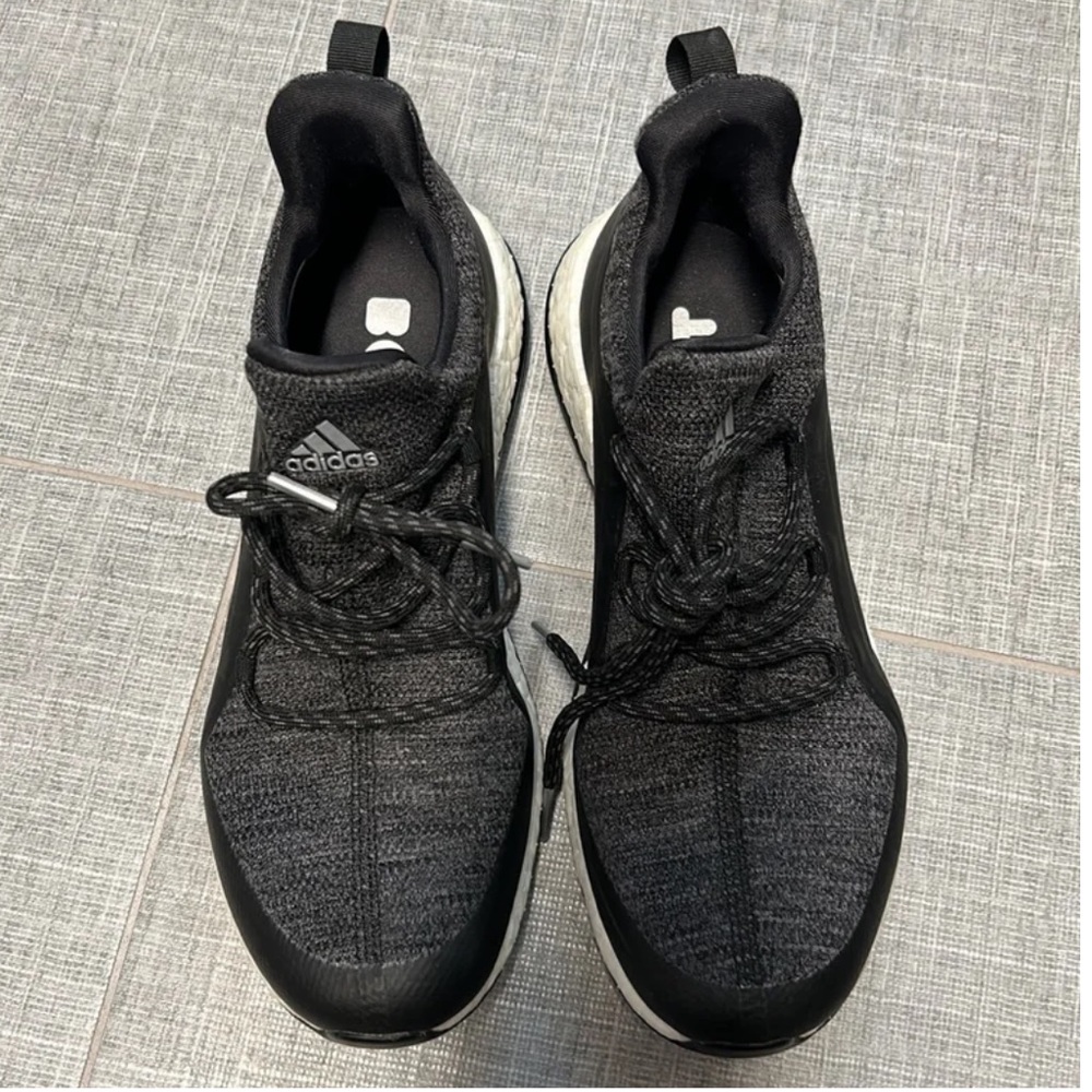 Adidas Women's Pureboost Golf Shoe. Black. 7.5. Like new.